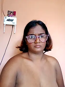 indianstrawberrylips4u online show from March 13, 7:42 am