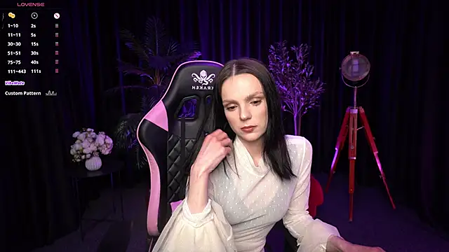 Wild Alice me online show from April 16, 8:08 pm