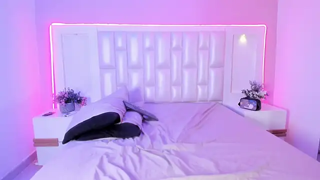 Liia Collins online show from March 3, 7:31 pm