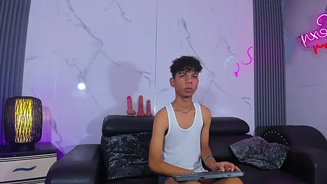 Spicy guys online show from May 14, 1:17 pm
