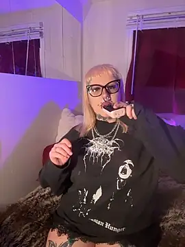 grindhouseho online show from March 20, 2:05 am