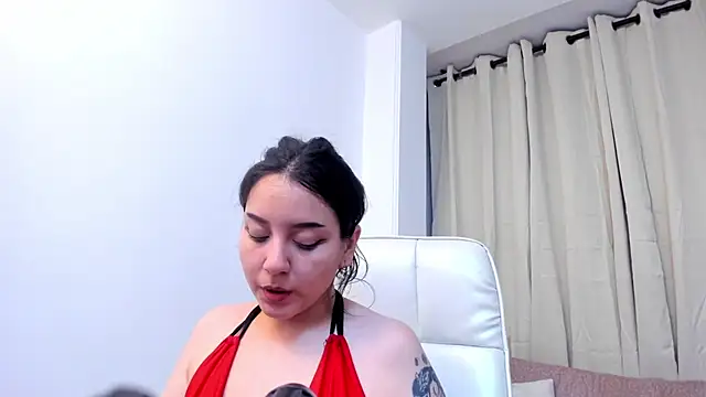Chloe Noire online show from June 11, 3:47 am