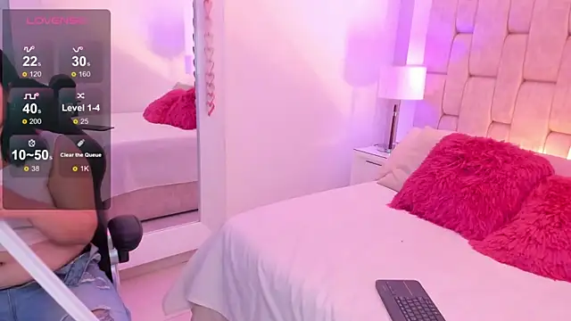 AnniJones online show from April 16, 2:56 am