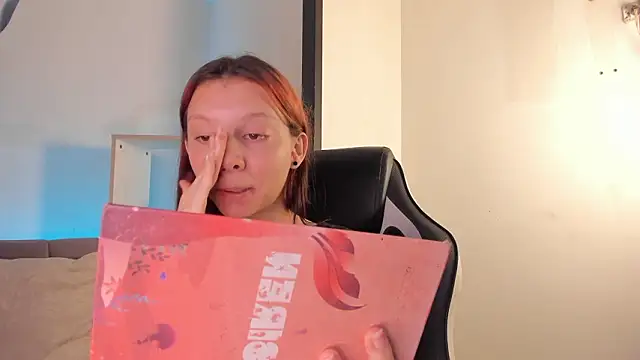 MelLove  online show from February 22, 8:21 pm