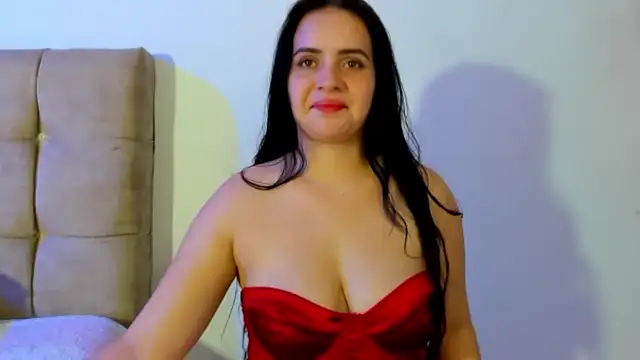 madame lilly  online show from April 15, 8:20 pm