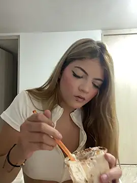 meggan    online show from February 26, 7:40 am