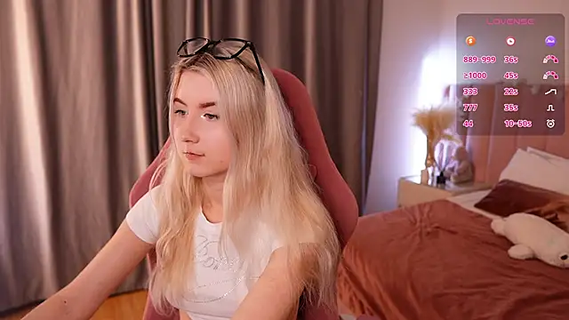 Aiko Takana online show from February 23, 12:37 pm