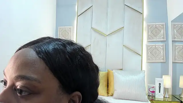 KarinaaCoxx online show from April 14, 12:38 pm