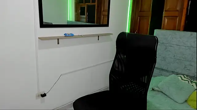 Aysha winxs online show from March 7, 3:13 am