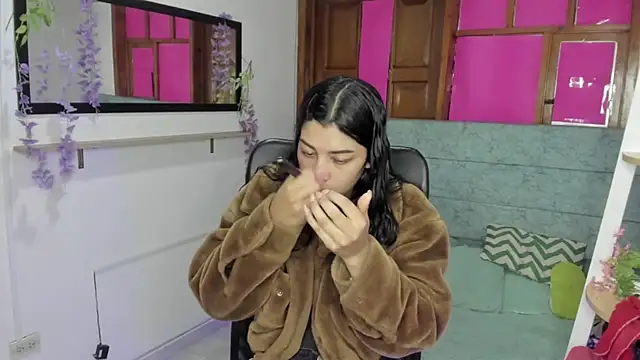 Aysha winxs online show from May 30, 3:48 am
