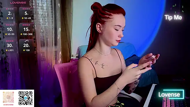 WendyCandy18 online show from April 17, 4:14 am