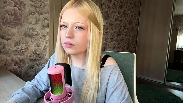 JeneeBIanks online show from March 22, 12:11 pm