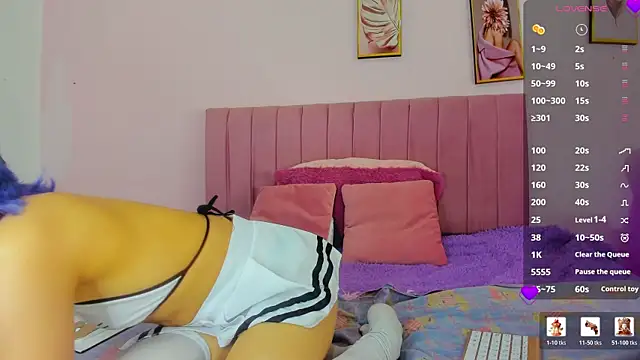 mitsuri nyx online show from April 7, 7:38 pm