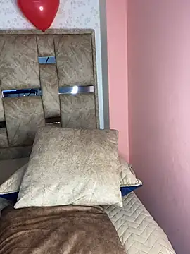 Lauraaa pink18 online show from February 26, 7:51 am