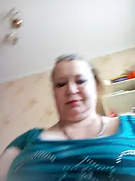 KiraStanton online show from April 11, 9:02 am