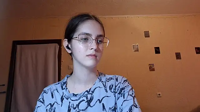 Katelemon online show from June 24, 2:27 pm