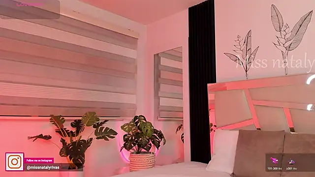 missnataly online show from March 9, 11:41 pm