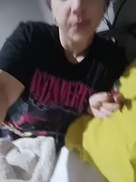 lagatitacantabra online show from May 1, 3:54 am