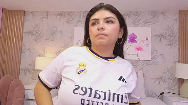 EmmaLeens online show from March 5, 12:01 pm