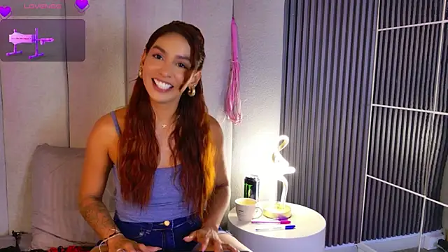 AlessiaAuren online show from April 8, 9:17 pm