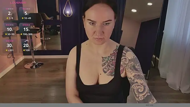 JustGrace online show from March 25, 5:22 am