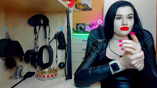 KristiTopxx online show from April 9, 8:25 pm