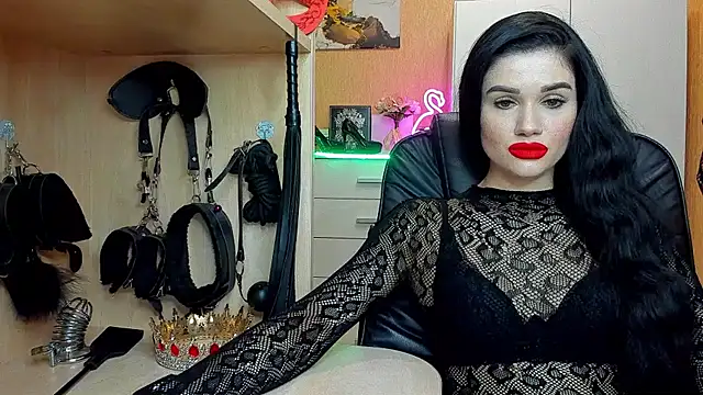 KristiTopxx online show from April 5, 7:35 pm