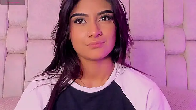 KatherineRuiz  online show from March 14, 1:23 pm