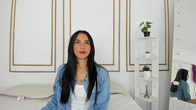 emily gaviria1 online show from March 26, 12:29 pm