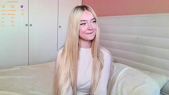 ChristinBland online show from April 1, 1:41 pm