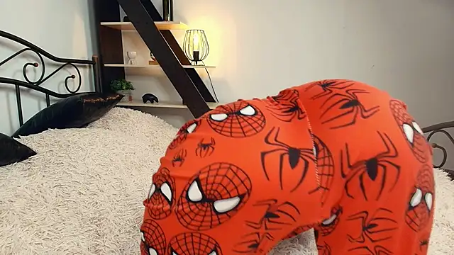 SammieMir online show from April 1, 1:41 pm