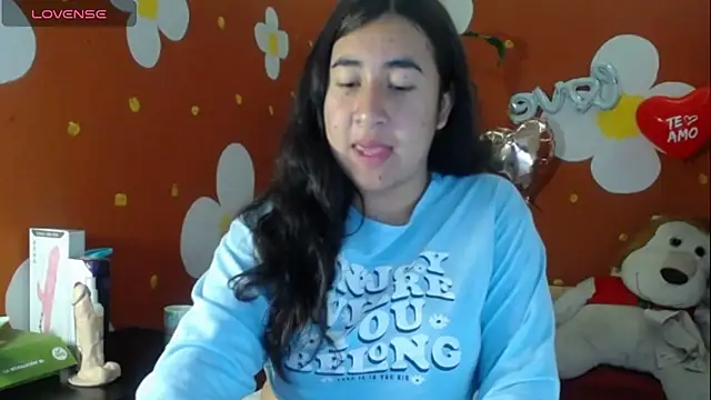 VirellaAshford online show from April 14, 11:10 am