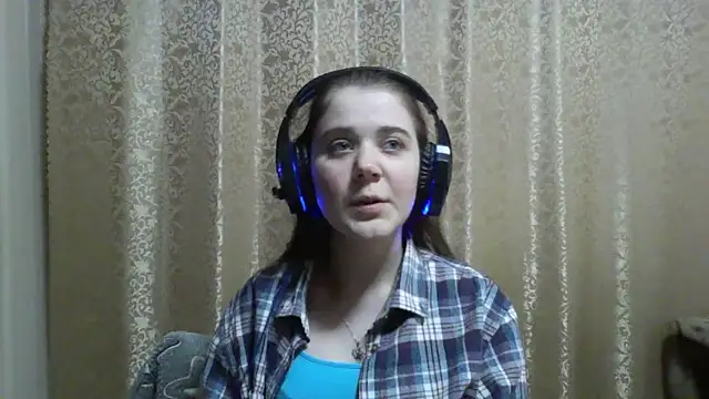 CarinaFolmar online show from March 2, 3:08 pm