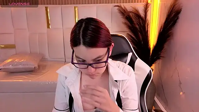 stefania tp online show from March 4, 8:26 pm