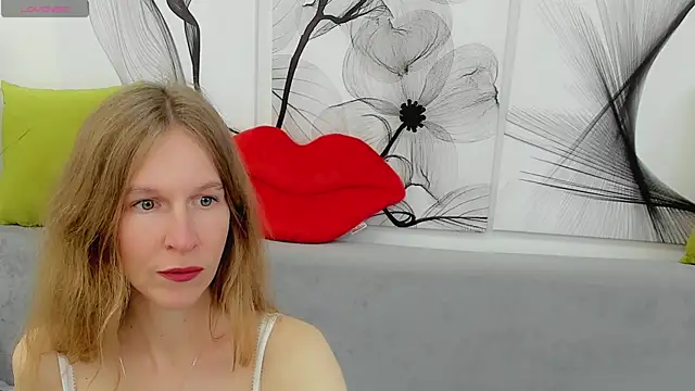 Mira XOo online show from April 9, 2:00 pm