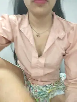 NeetuKumri online show from April 15, 7:25 pm