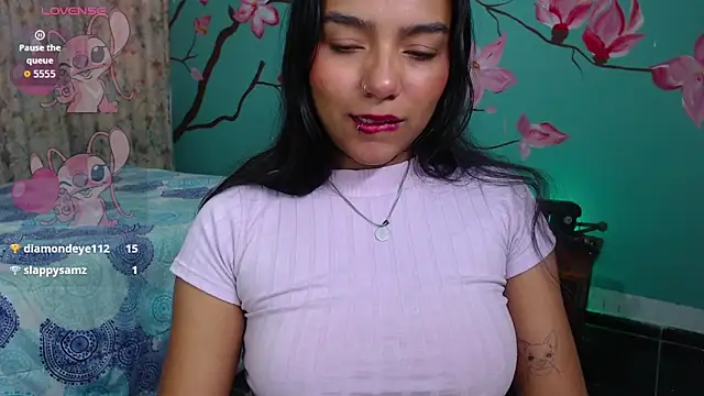 NoelleVireaux online show from March 18, 12:54 pm