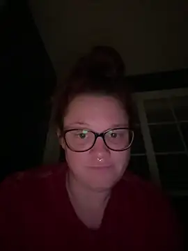 Averyleig online show from March 30, 3:28 am