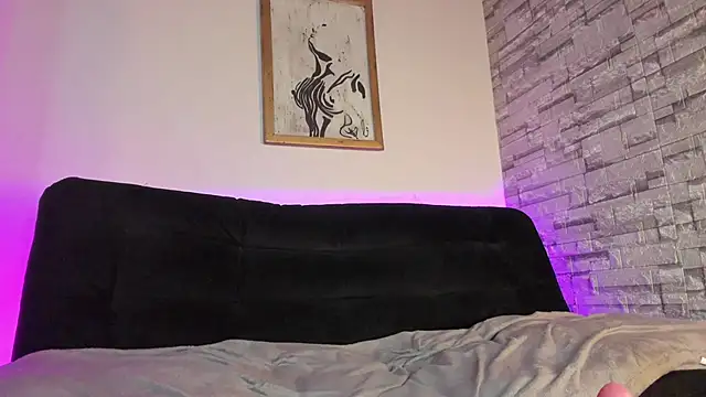  Macadamiia  online show from March 30, 9:20 am