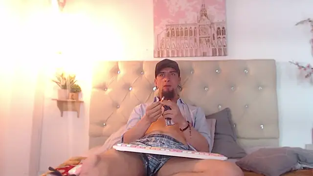 Rommen N Zoe online show from May 1, 11:41 pm