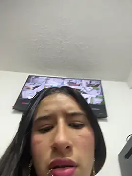 LilyRossi  online show from May 4, 1:04 pm