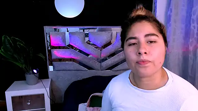 Sofiazaf  online show from April 17, 12:29 pm