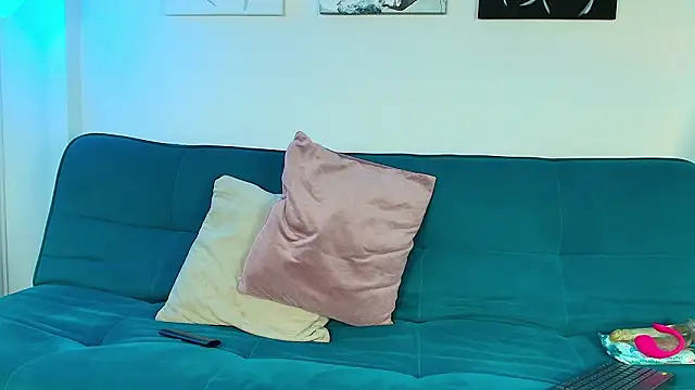 Maii Luna online show from March 18, 1:27 pm