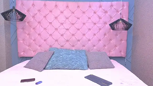 SARA HORNY- online show from April 14, 3:17 am