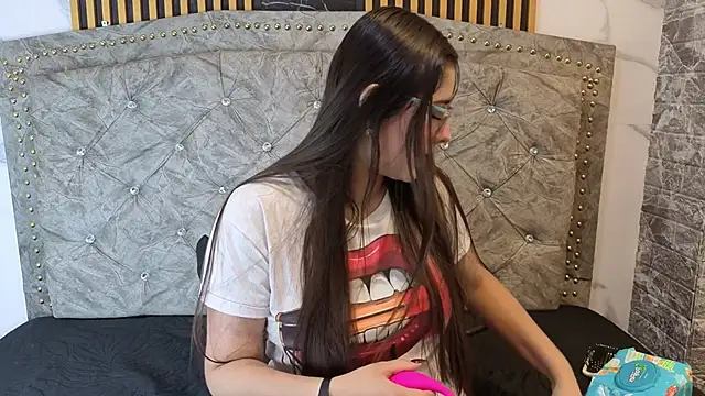 ElisVega online show from March 11, 2:05 am