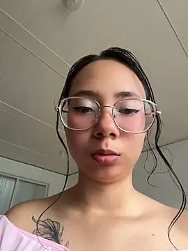 Aliciaa-petite online show from May 19, 12:01 pm