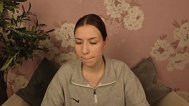 AleshiaFontes online show from March 3, 11:49 am