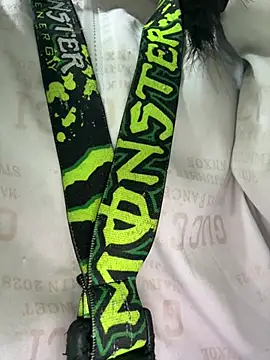   Nahomy online show from March 10, 11:36 am