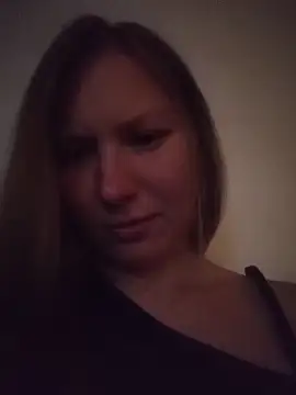 August Shine online show from April 30, 6:24 pm