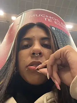 VioletaHills  online show from March 21, 7:35 am